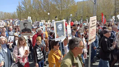 Мы помним, мы гордимся. #прямосейчас «Бессмертный полк» шагает по Тольятти  | телеканал ТОЛЬЯТТИ 24