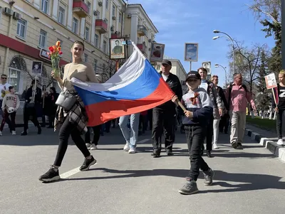 По улицам Ульяновска прошел «Бессмертный полк» – 2022: фоторепортаж - KP.RU