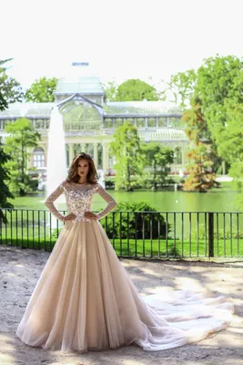 Фото свадебного платья цвета мокко