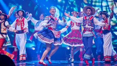 Блестящие платья: Для вечеринок и торжеств