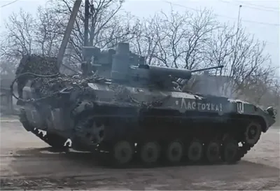 Watch Bradley and BMP Fighting Vehicles Caught in Rare Battle