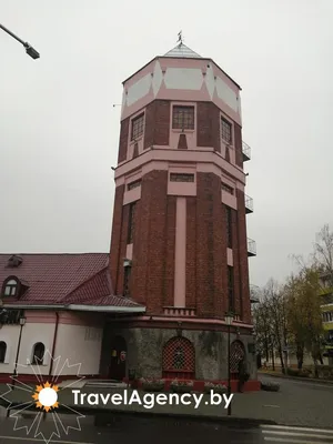 Памятник-танк на могиле генерала Б.С.Бахарова ( Бобруйск)