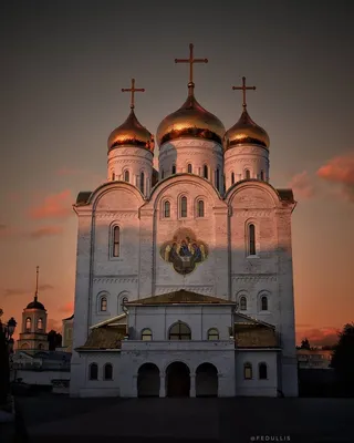 Троицкий собор. (Соборный храм во Имя Святой Живоначальной Троицы). -  Брянская областная научная универсальная библиотека им. Ф. И. Тютчева