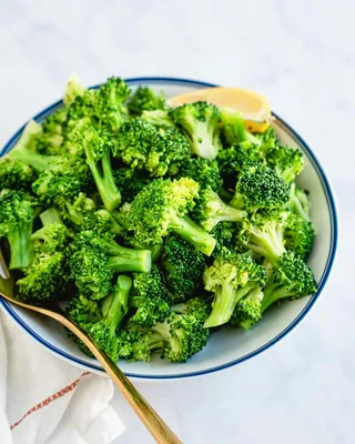 Smashed Chilli Garlic Broccoli (Healthy/Vegan/Dairy-free/GF)