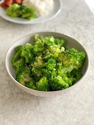 Classic Broccoli Salad {Paleo, Whole30} - The Paleo Running Momma