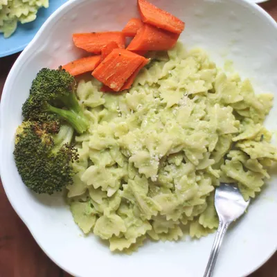 Broccoli Pasta (20 minute recipe!) - Pinch and Swirl