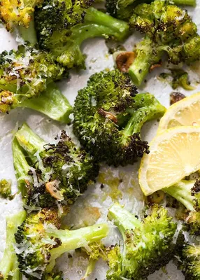 How To Roast Broccoli in the Oven - 5 min of prep! - Pip and Ebby