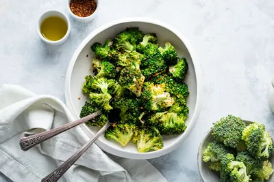 Homemade Nando's Lemon and Garlic Broccoli - Easy Peasy Foodie