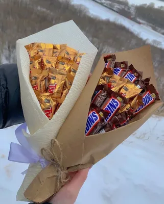 Букет из конфет «Батончики Twix» купить в Москве с доставкой, цена, фото  магазина rubukety.ru