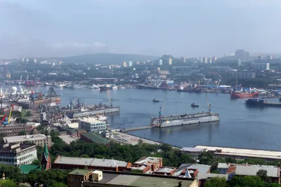 Владивосток уходит в море: часть бухты Золотой Рог решили засыпать
