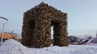 Деревянная скульптура из бревен, …» — создано в Шедевруме