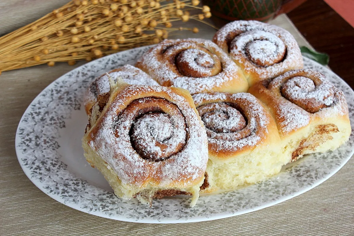Нежные булочки с корицей: пошаговый рецепт с фото | Меню недели Нежные булочки с корицей: пошаговый рецепт с фото | Меню недели