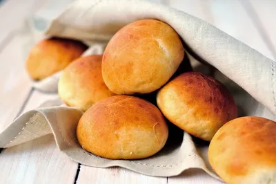 Сдобные булочки-плетенки с маком и корицей, пошаговый рецепт на 5316 ккал,  фото, ингредиенты - Женя jennysmile83 | Рецепт | Рецепты еды, Сладкие  рецепты, Французская пекарня