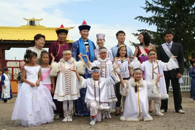 Изображение свадебных платьев Бурятии