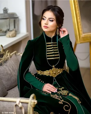 Фотографии чеченских национальных платьев: культурное наследие