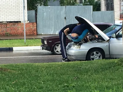 Спортивная машина для дрифта и гонок. чёткие линии, высокое качество,  симметричный внешний вид, симметричные фары, большой вырез для радиатора,  турбокомпрессор on Craiyon