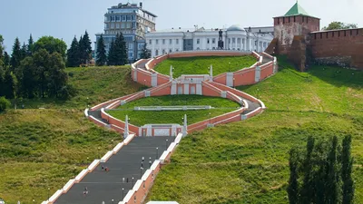 Чкаловская лестница в Нижнем Новгороде покрылась трещинами через полгода  после открытия