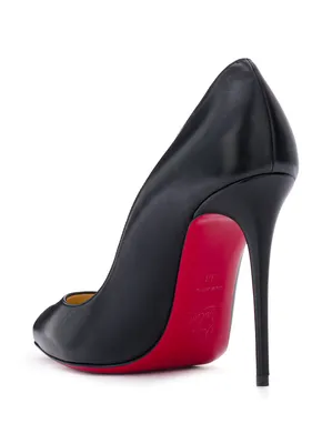 Фотография Christian Louboutin туфлей на низком каблуке