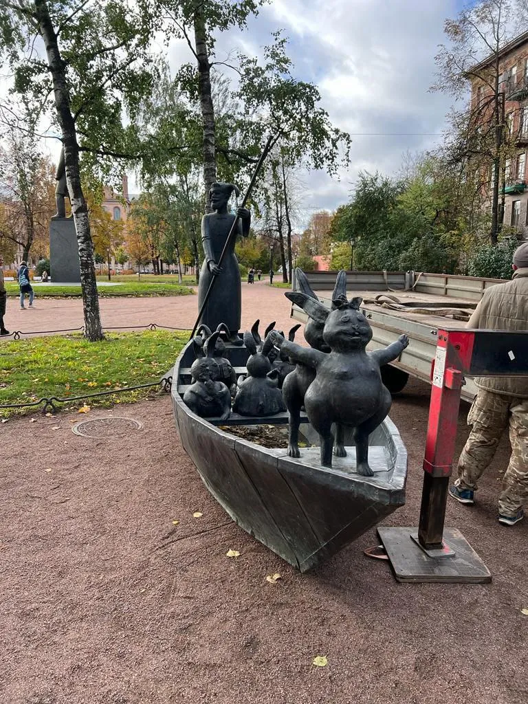 Иллюстрация Дед Мазай и зайцы в стиле графика, детский | Иллюстрация Дед Мазай и зайцы в стиле графика, детский |