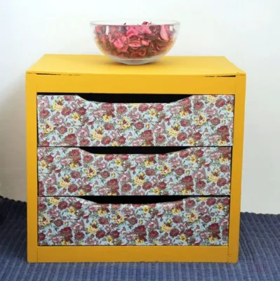 Chalk Paint TM by Annie Sloan chest of drawers in Antibes and Old Ochre by  Deborah Meredith. | Decoupage furniture, Painted furniture, Shabby furniture