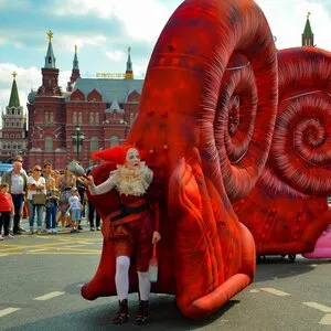 С Днем города Москва!» — создано в Шедевруме