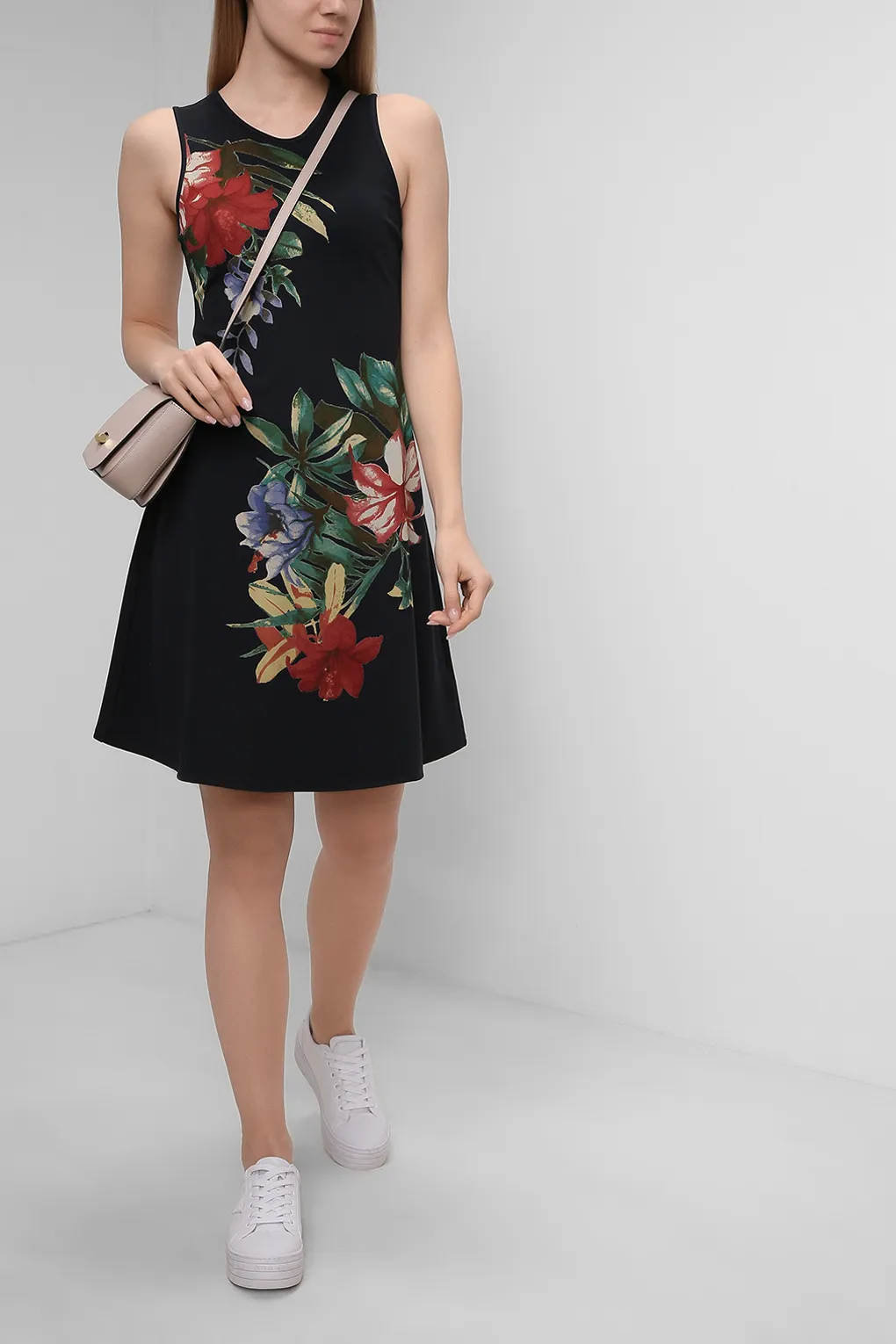 Оригинальные Desigual платья на фото Оригинальные Desigual платья на фото
