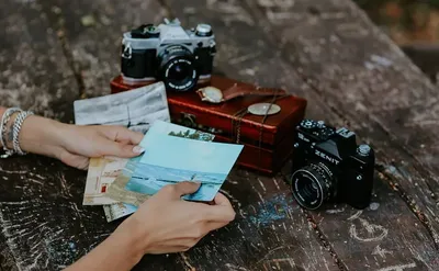 Красивые девушки в платьях на фотографиях высокого разрешения
