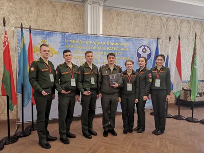 В Твери женщина-водитель проехала по голове загорающей девушки | Пикабу