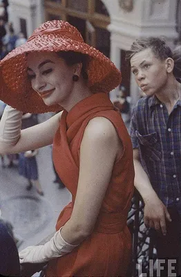 Models from Christian Dior visit Moscow for a fashion show in 1959 after  the relaxation of laws against “bourgeois fashion” [728x1024] :  r/HistoryPorn