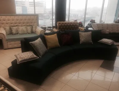 Полукруглый диван с раскладным местом круглой формы в классическом стиле с  пиковкой - купить в Минске