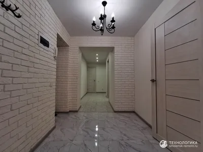 Уютный балкон в интерьере 3-х комнатной квартиры в деревянном доме
