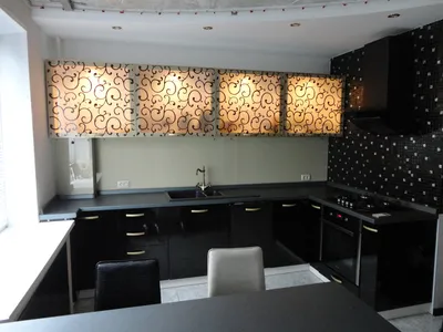 Дизайн кухни в черном цвете фото