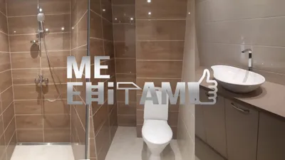 Стильный интерьер ванной комнаты в панельном доме