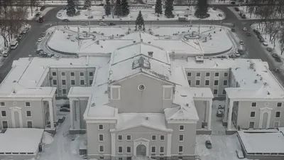 На ДК им.Солдатова в Перми начался демонтаж скульптур | «Новый компаньон»