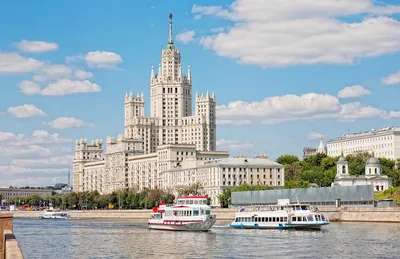 В Москве расселяют 9-этажные дома. Пробрался внутрь и был поражен - вещи  просто бросили. И даже не выключили свет! | ComDig | Urban Exploration |  Дзен