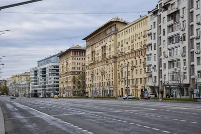 Жёлтый дом в центре Москвы | Пикабу