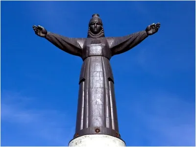 Монумент Мать-Покровительница в Чебоксарах