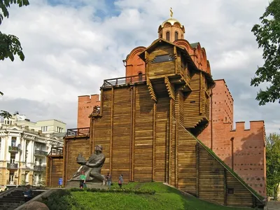 Discover the Beauty of Ukraine: Must-See Places in Kiev