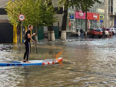 https://fotobase.co/photo/dozhd-v-novorossiiske-segodnia/1361664/