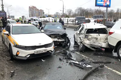 Под Серовом произошло ДТП с участием трех автомобилей | Происшествия |  СеровГлобус.ру