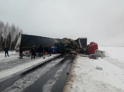 На трассе Пермь – Екатеринбург произошло ДТП с автобусом - РИА Новости,  13.01.2024