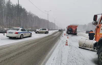 Федеральная трасса Пермь-Екатеринбург закрыта второй день подряд |  28.12.2023 | Первоуральск - БезФормата