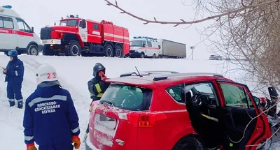 В Прикамье на трассе Пермь - Екатеринбург в ДТП погиб водитель легковушки