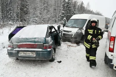 На трассе Пермь – Екатеринбург произошло ДТП с автобусом - РИА Новости,  13.01.2024