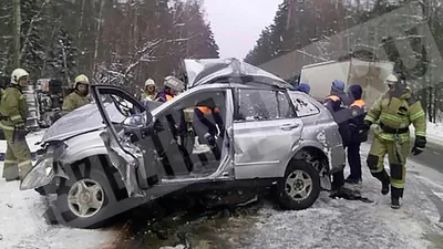 Сообщили о гибели 64-летнего водителя Volkswagen в кошмарном ДТП под  Брянском - Новости Брянска и Брянской области. Брянские новости, сегодня и  сейчас