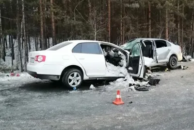 В Челябинской области пять человек погибли в лобовом ДТП - Российская газета