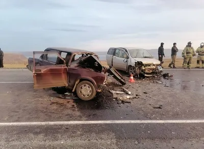 В Красноярском крае перевернулся автомобиль с опасным грузом - РИА Новости,  06.12.2022