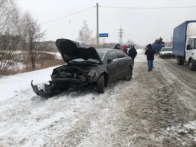 Появилось видео момента ДТП с такси в центре Омска #Омск #Общество #Сегодня