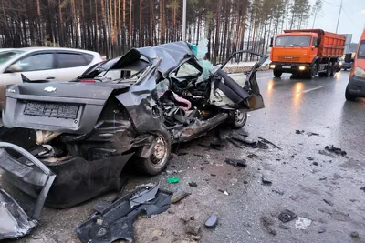 В аварии с маршруткой в Омске пострадали девять человек - РИА Новости,  28.08.2022