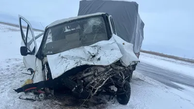 В массовой аварии на мосту в Омске пострадали три человека